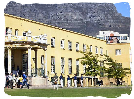 Main gateway into the castle of good Hope built between 1666 and 1679 by the Dutch East India Company - Colonial history of South Africa