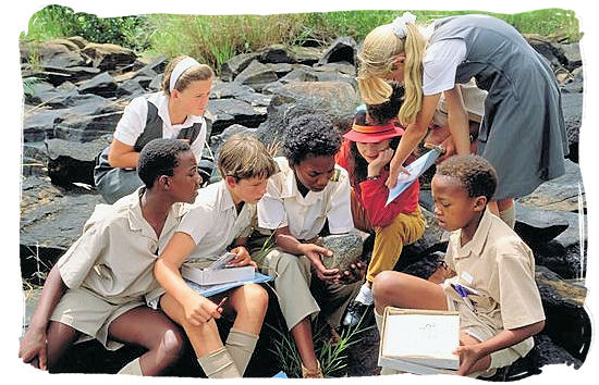 Schoolchildren, the new generation of South Africa - South African culture