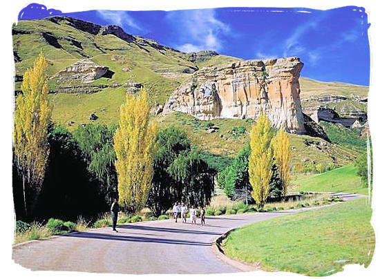 The Brandwag (sentinel) rock formation near the entrance to Glen Reenen rest camp - Golden Gate Highlands National Park