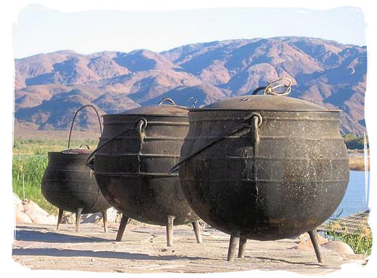 Cast iron pots – pot food (Potjiekos) in South Africa