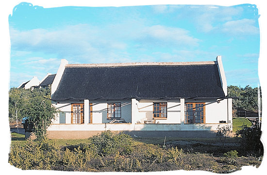 semi-detached chalet - Addo Elephant Park accommodation