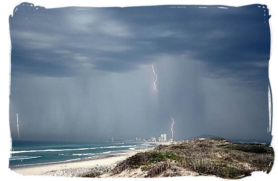 The Weather in Cape Town and Peninsula, Cape Town Weather Forecast - Thunderstorm over Blouberg Beach and Milnerton