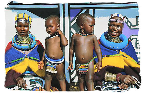 Two Ndebele ladies with their toddlers - Black People in South Africa, Black Population in South Africa